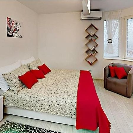 Red Studio Apartment Belgrad Exterior foto